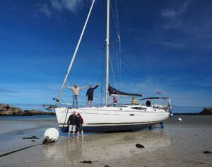 Навигационный тренинг в Северо-западной Франции (Северная Бретань). aground